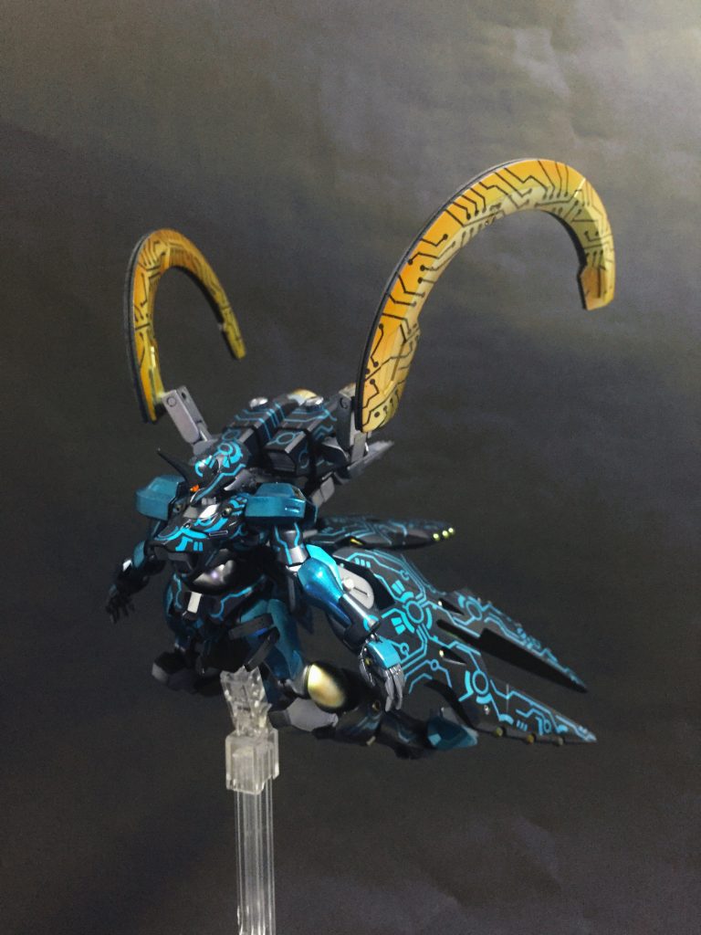 悪魔モード。羊の角をイメージしています。