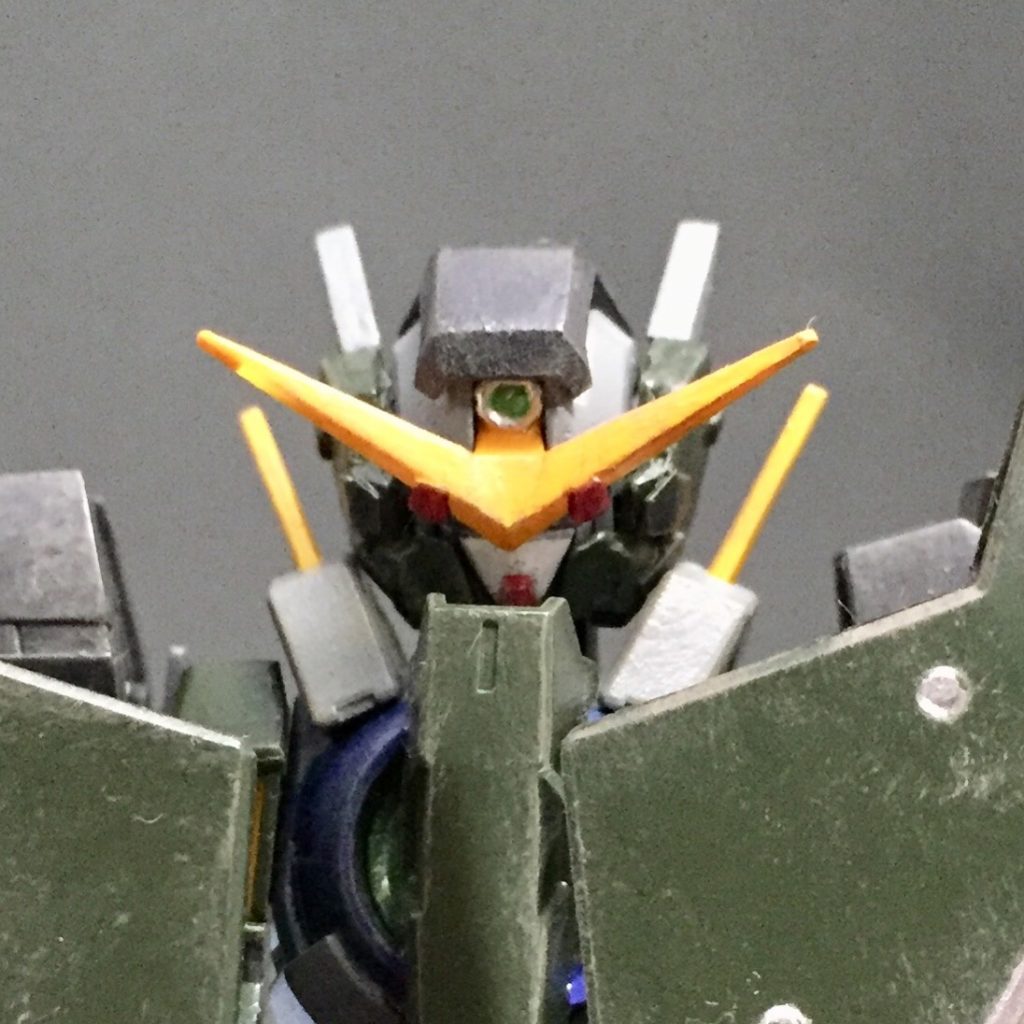 頭部も色々と…