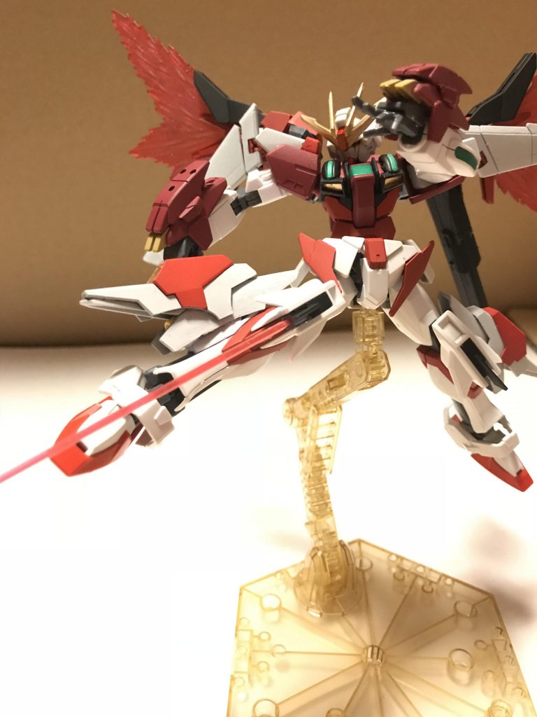 脚部ビームサーベル
セイヴァーシリーズに装備されているオリジナル武装