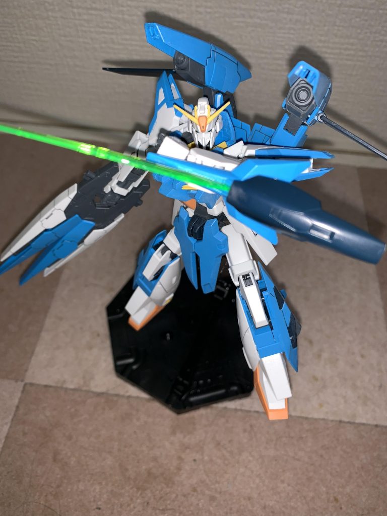 ビームサーベルシールド
腕から出てくる剣って浪漫ありますよね