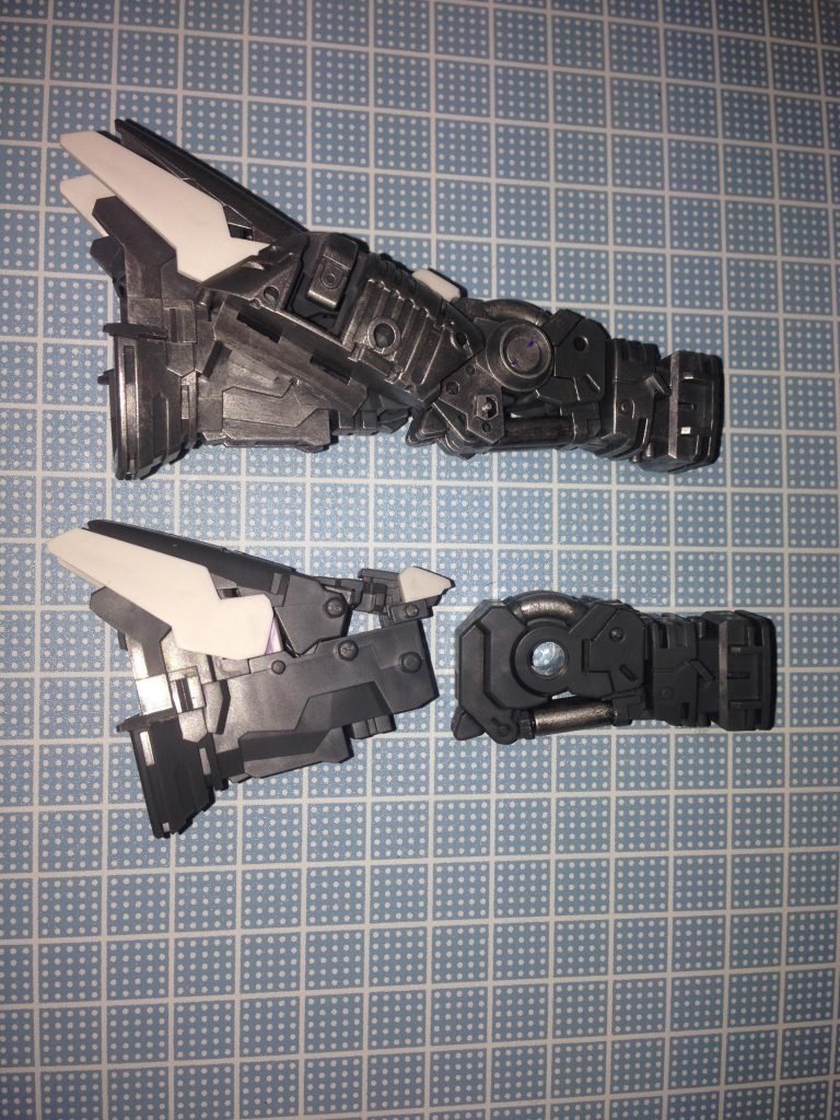 わかりづらいですが、ガンメタで塗装してます