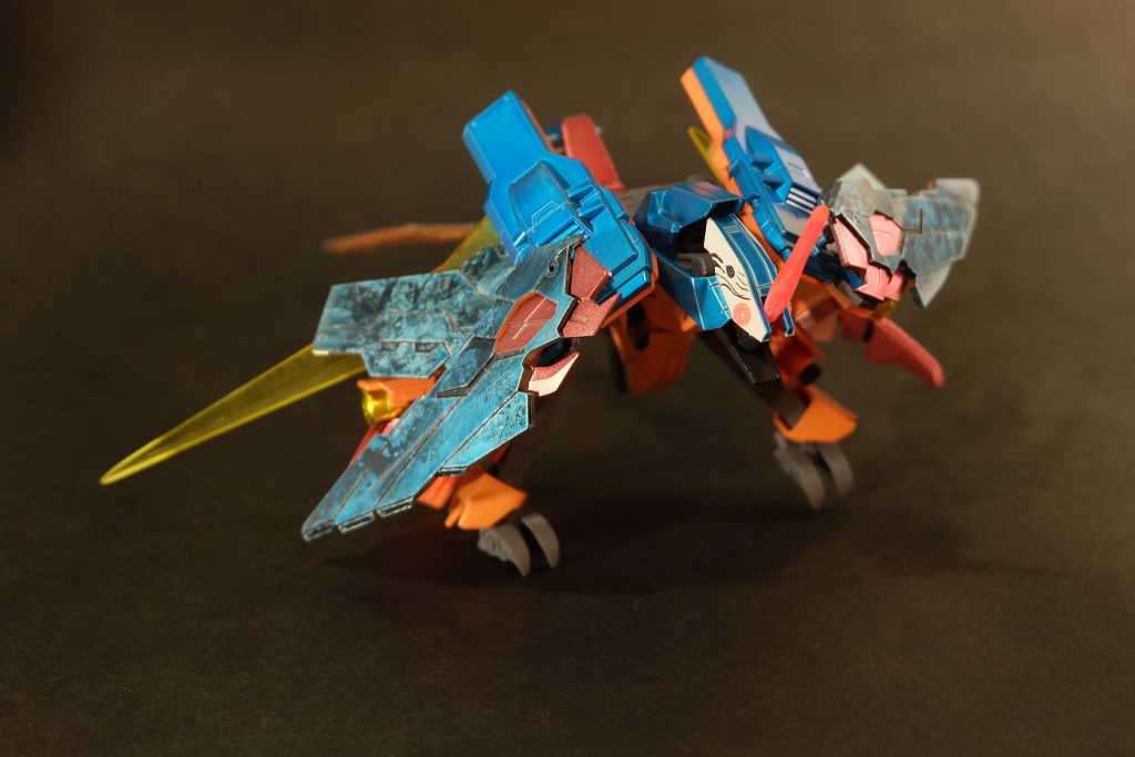 羽はラッピング塗装。
初めてにあいては上手くいったんじゃないかな？