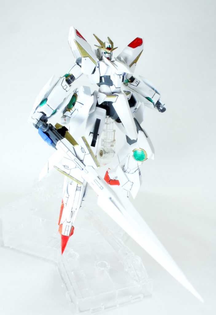 基本的にダイバーエースのパーツを使っています。ハイヒール大好きです。
肩にフリーダム、つま先はディナイアル、あとはプラ板で自作しています。