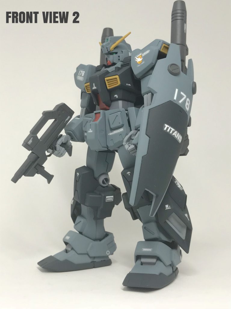 ヘイズルの改造機と言ってますが、実は
ヘイズルのパーツは頭部のみで、他は
色々なパーツの寄せ集めです。（汗）
何処に何のパーツを使ってるか分かるかな？