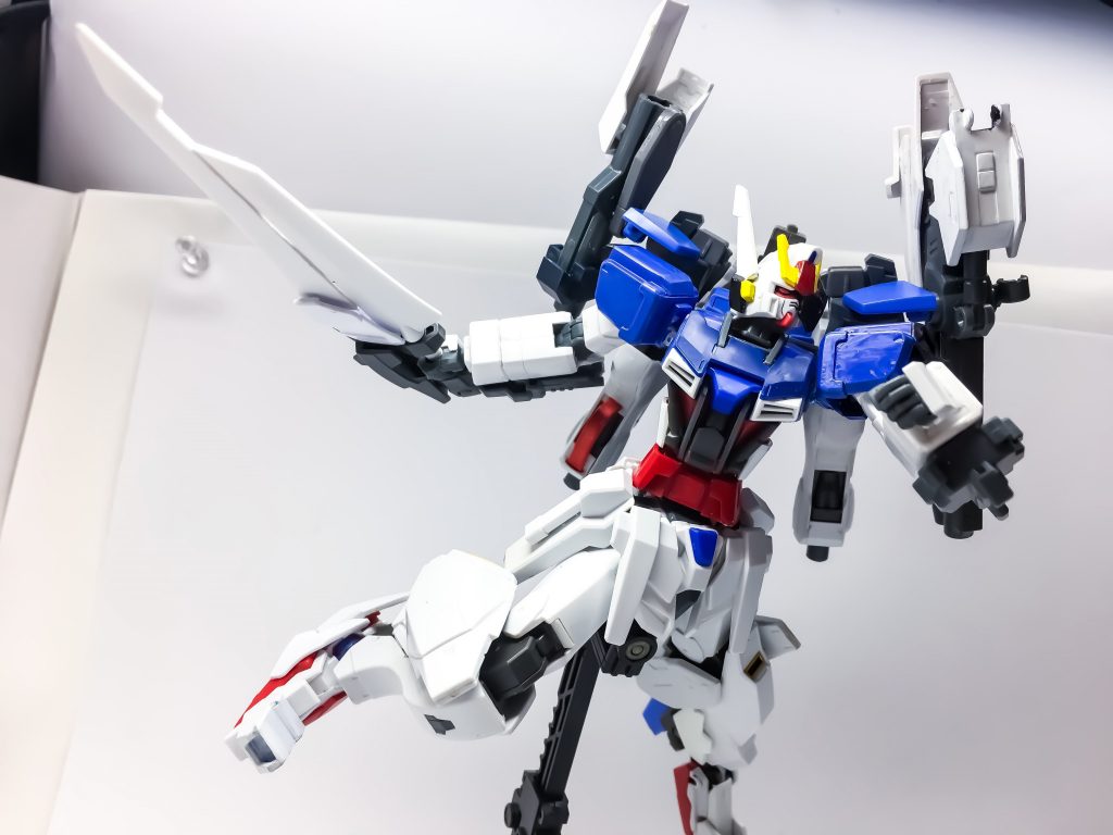 ## ポージング
リアスカートを可動するようにしたので、脚が干渉しにくくなっています。