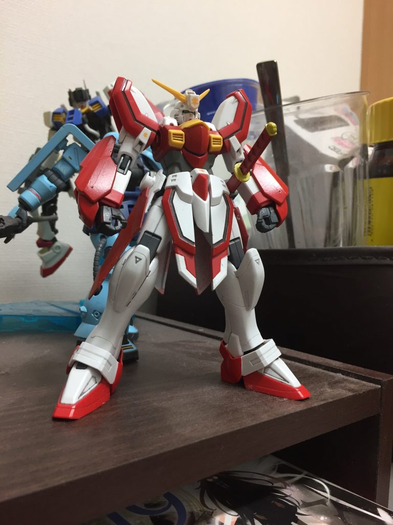 ちなみに腕の甲はグレイズの足と頭をくっつけた物を両腕に使用しています。龍頭は差し込みパーツです。