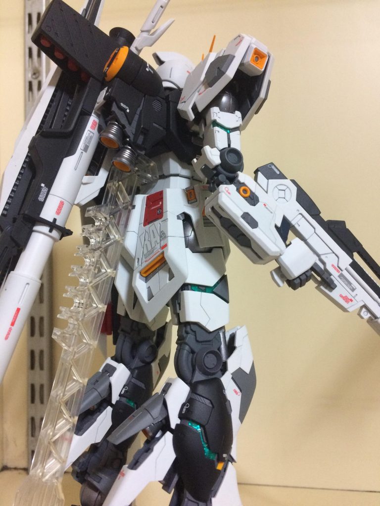 νガンダム–3枚目/制作者：rom381129