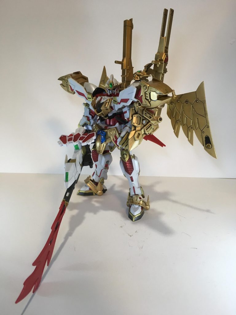 武装はRX-零丸の物に加え、
鋼鉄迦楼羅の目牙閃光銃(メガビームライフル)と
目牙閃光爆星(メガビームバスター)が使用可