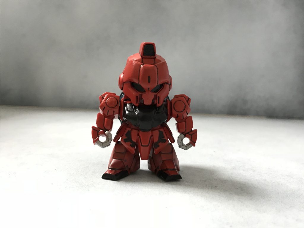 形状の変更は頭はツノを外してパテで加工して顎を削り
胸はパテで加工し足はつま先を削りました