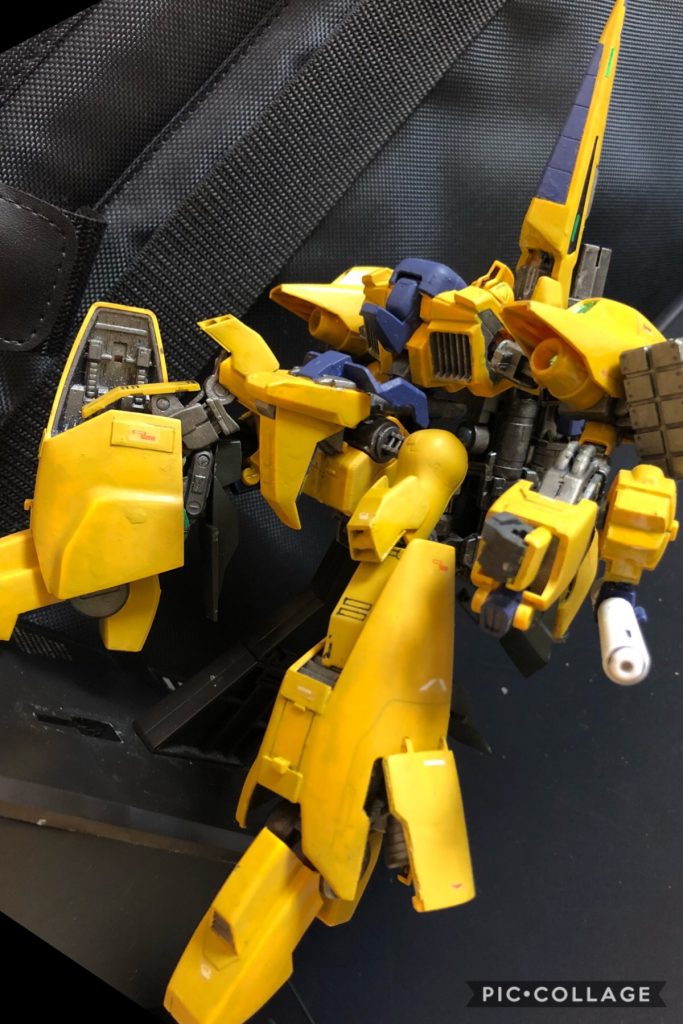 今回の“メタス メガ-シェリィン”だが、主要となる改造ポイントがいくつかある。
① MS時の機体の強化
とはいえ、戦闘の主力として考えている訳ではない為、必要最小限の強化となっており、脚部、腕部の関節部の強化、可動部の増強に留めている。
特徴的な胴体部はそのままとした。
関節が強化された事により、接近戦での戦闘力は若干であるが向上した。