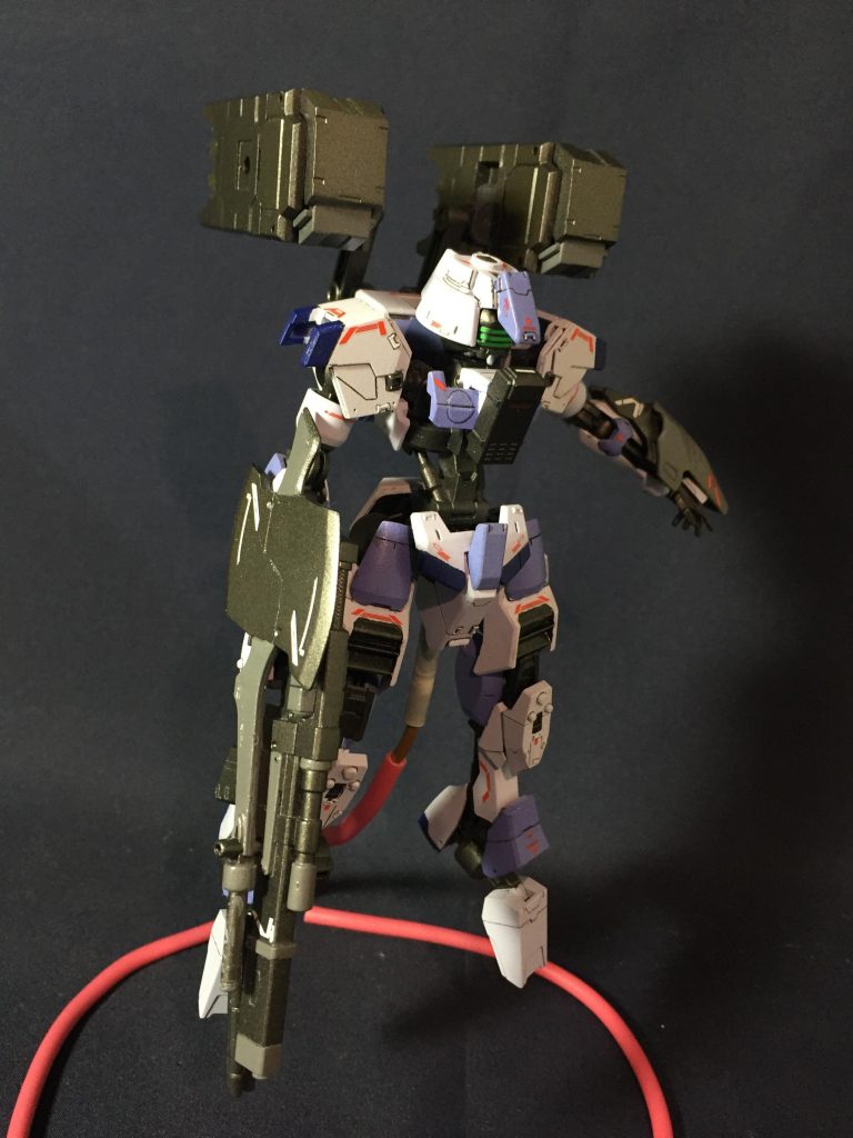 A形態（強襲形態）
レールガンをミサイルポットに変更した形態