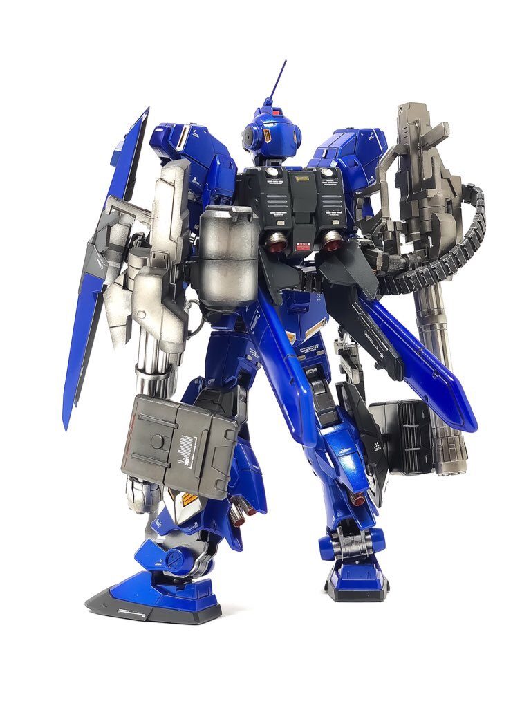 バックショット
武装は重厚感を高める為にグラデーション塗装をしています