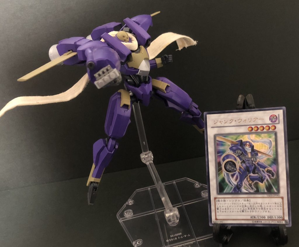 「ガンプラ召喚!現れろ!ジャンク・ウォリアー!!」可動域はベースに使った百里に準ずる形ですが、股関節部分のみ開脚角度を広げる改造をしています。(それでもアニメばりの超開脚には届きませんでしたが…笑)