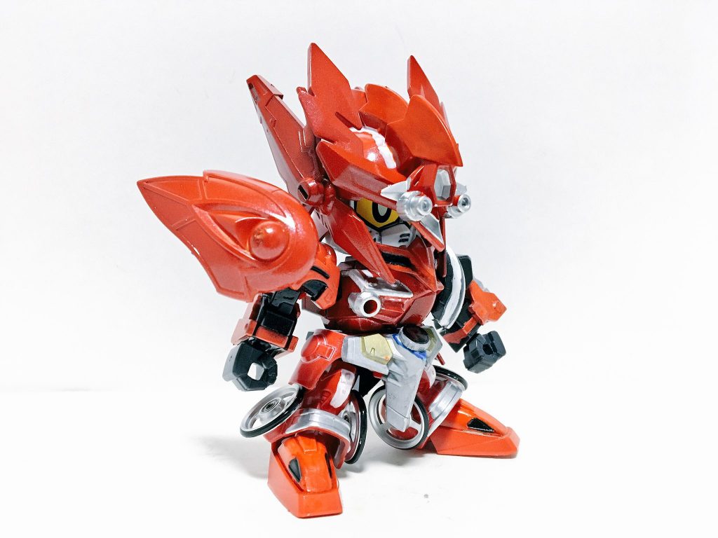 フロント2。左肩タイヤと足タイヤは結局、某四駆から持ってきました