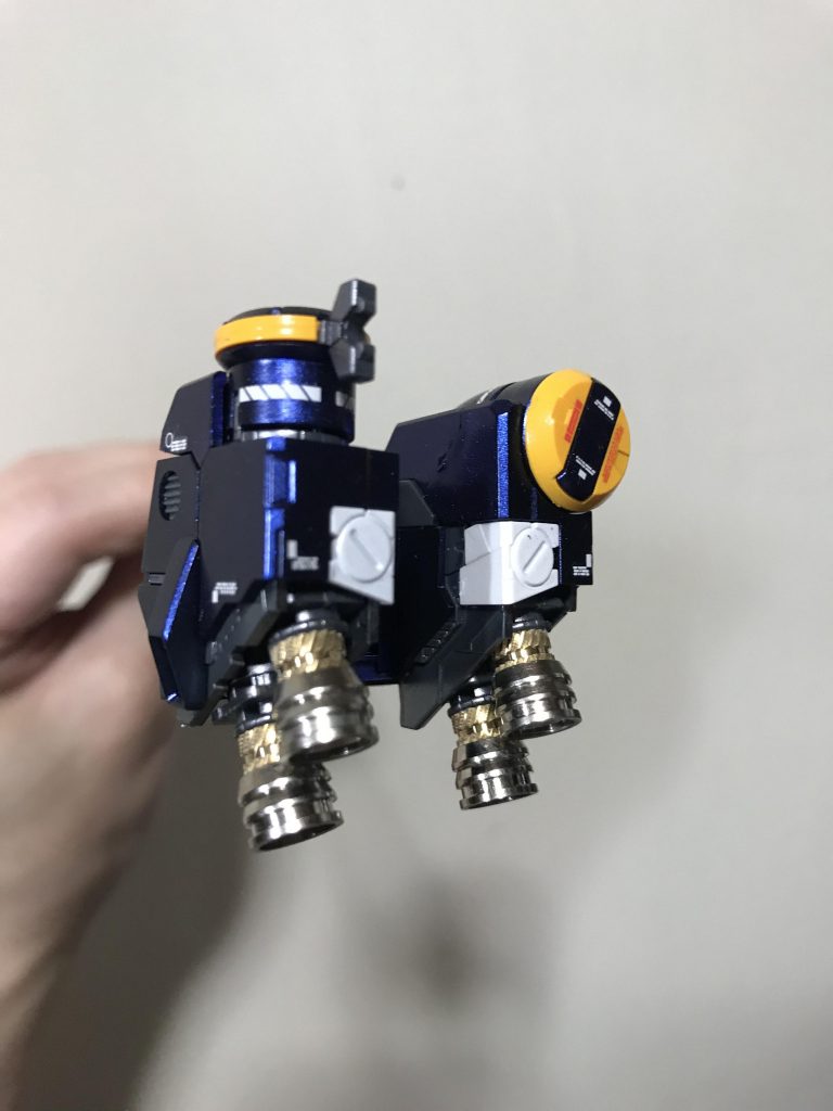 で、外装とデカールまで付けた状態です。