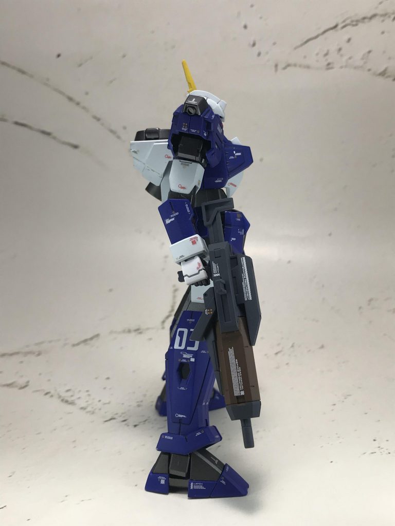 サイドショット自己主張が激しすぎるナンバーデカールが目に付きます