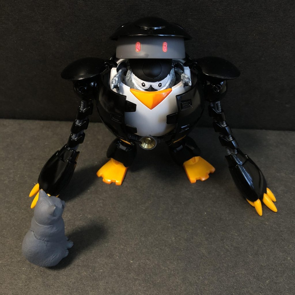 にげろー。
ということで、追加で中の子もペンギン仕様にしてみました。