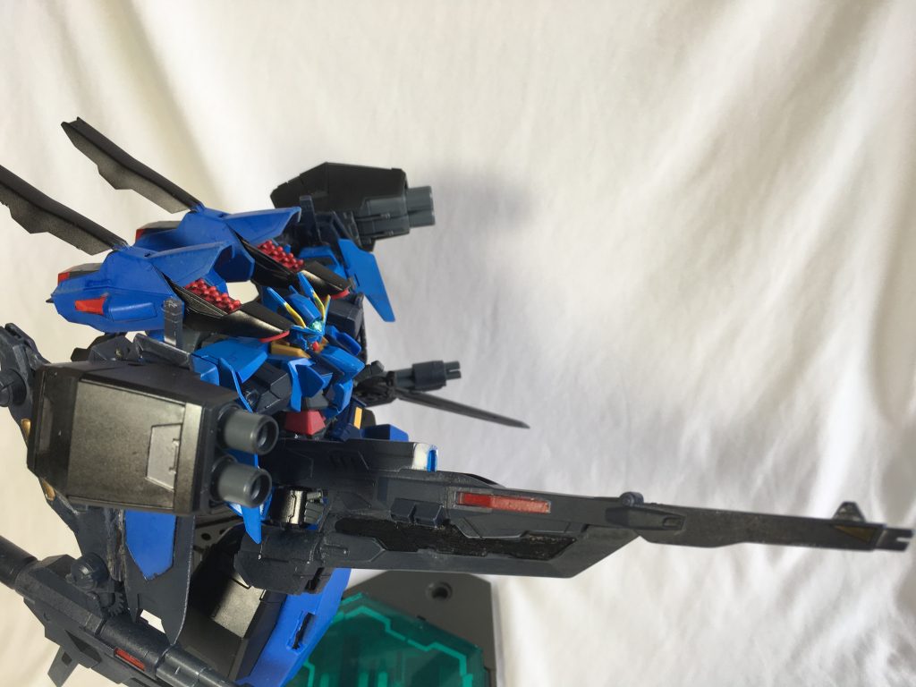 GNZ1500ヘルオルトロス
ベリアルタンクハザードのメインウェポンで、ガナーザクのオルトロスにスピニングブラスターの大剣を埋め込むことで遠距離砲撃と近接戦闘両方に対応させた兵器。
とにかく装備に装備を埋め込むの大変でした(汗)