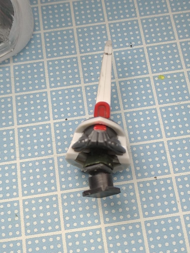 首はそのまま乗らなかったのでウェーブのポリサポで調整。
ちょっと首長くなった。