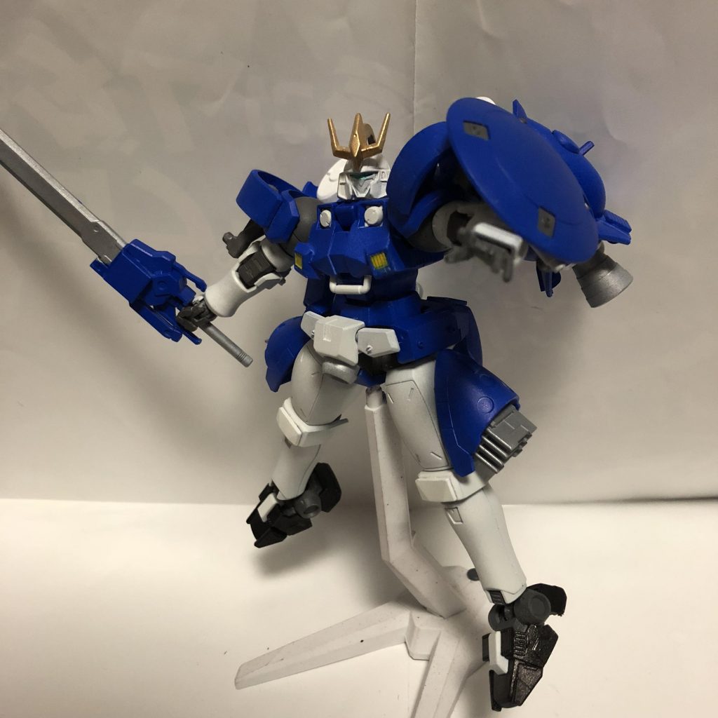 塗装はトレーズ様のエレガントカラー。
トールギスⅡとほぼ同じです。
トールギスⅢの2号機、トレーズ専用機のイメージだったのでこの色しかないだろうと。