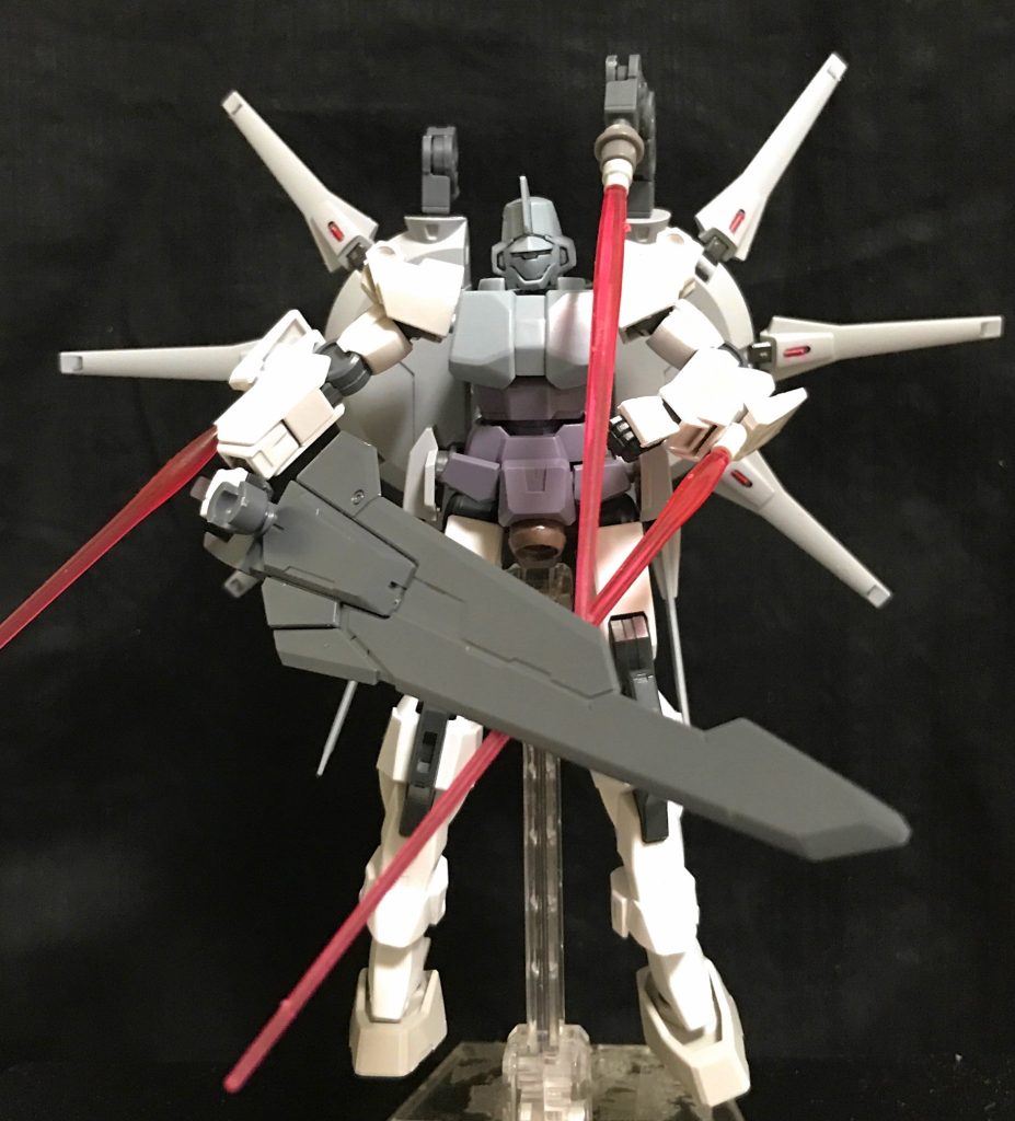 ビームライフル等をパージして白兵戦も出来る。