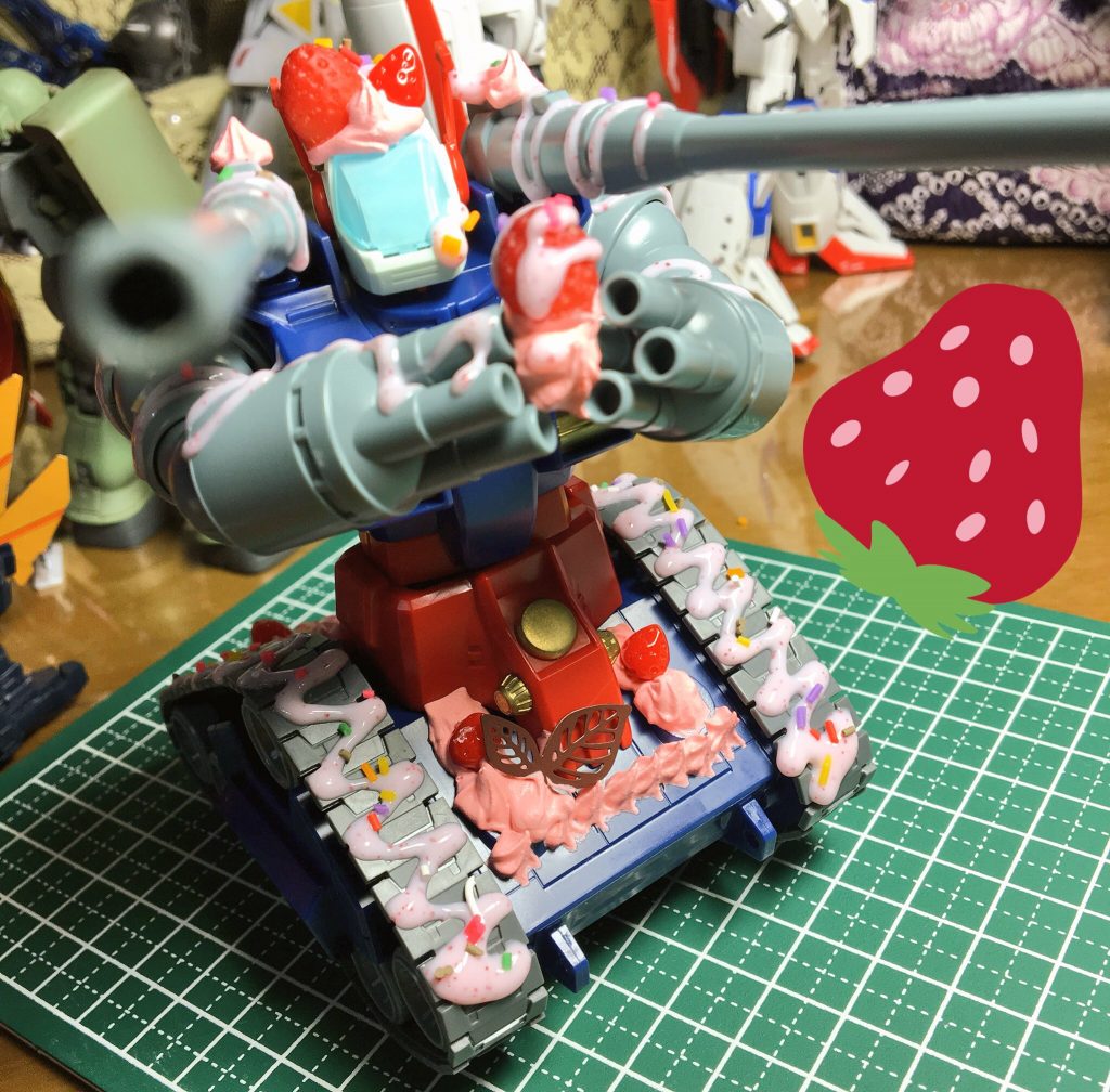 お皿に載せる前です。
やはりHGUC007は素組みでもプロポーション、色分け、その存在が完璧ですね。
至高の一機だと思います。