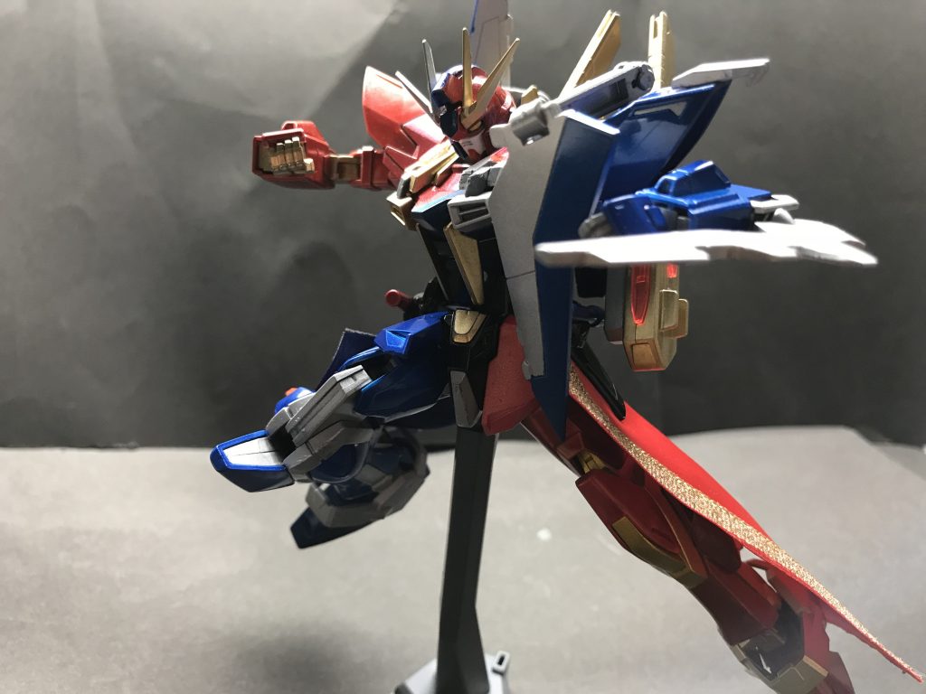 武装3:クローズビルドナックル。ビルドストライクから引き継ぎつつ変化した技。RGシステムならぬRDシステム(うまいっっっ！)を搭載し、勝ち筋が決まったらプロ格闘家の如き強さを発揮する。