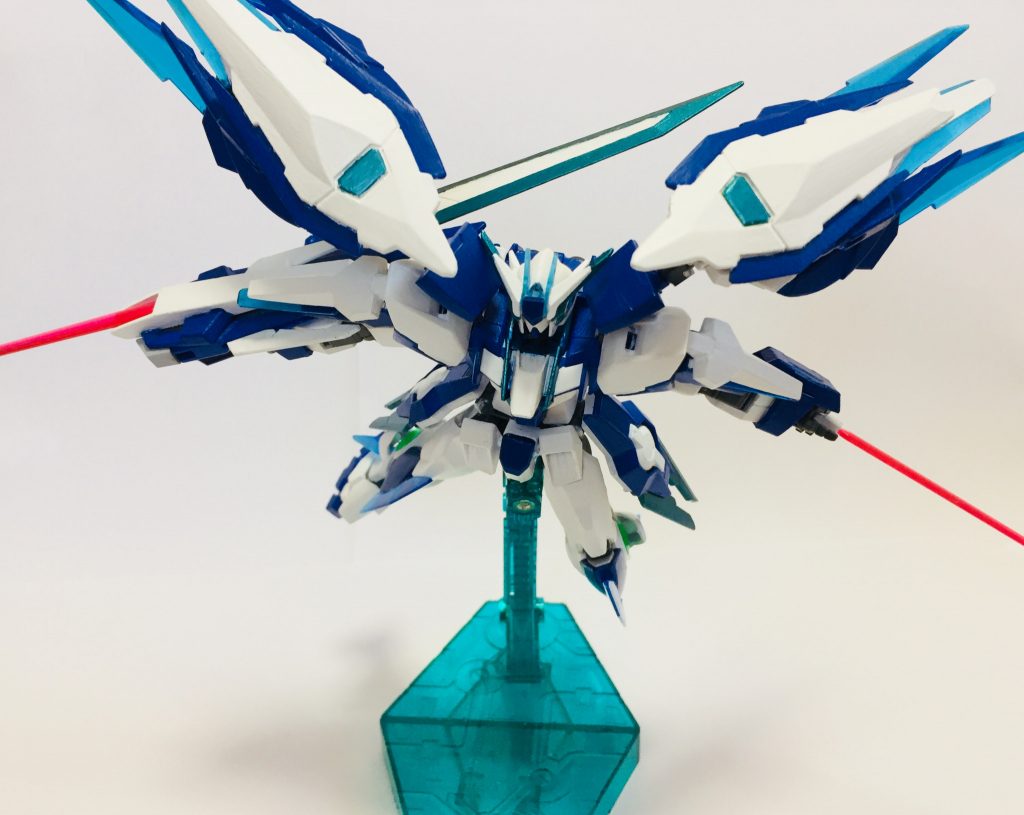 ビームサーベルモード。個人的にサーベルは二刀流が映えます。