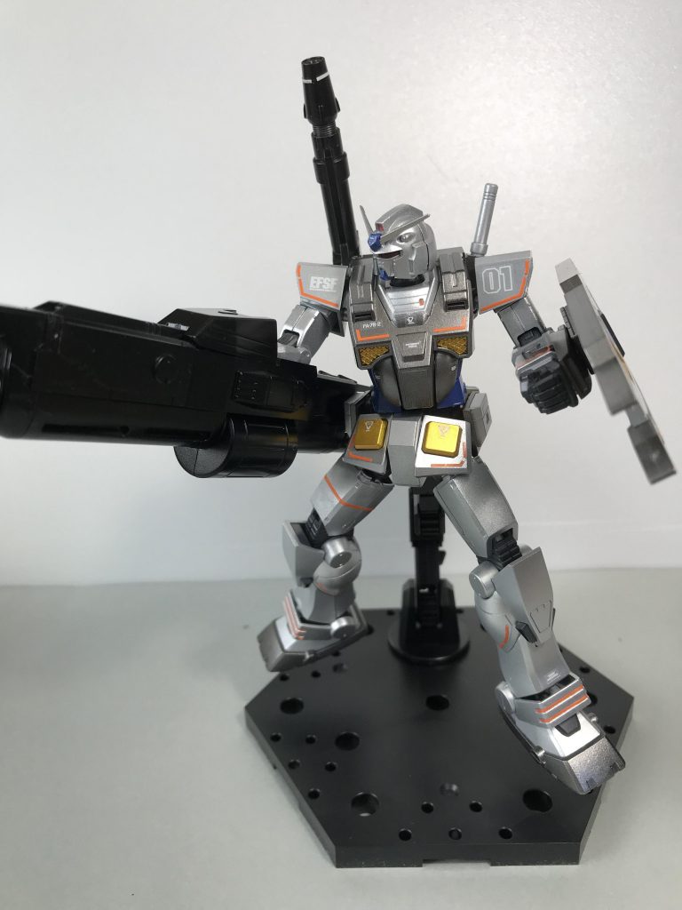 シンプルながらも存在感のある機体です