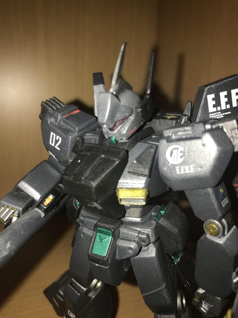 頭部はペイルライダーみたいに一本角にしました
ペイルライダー欲しいorz