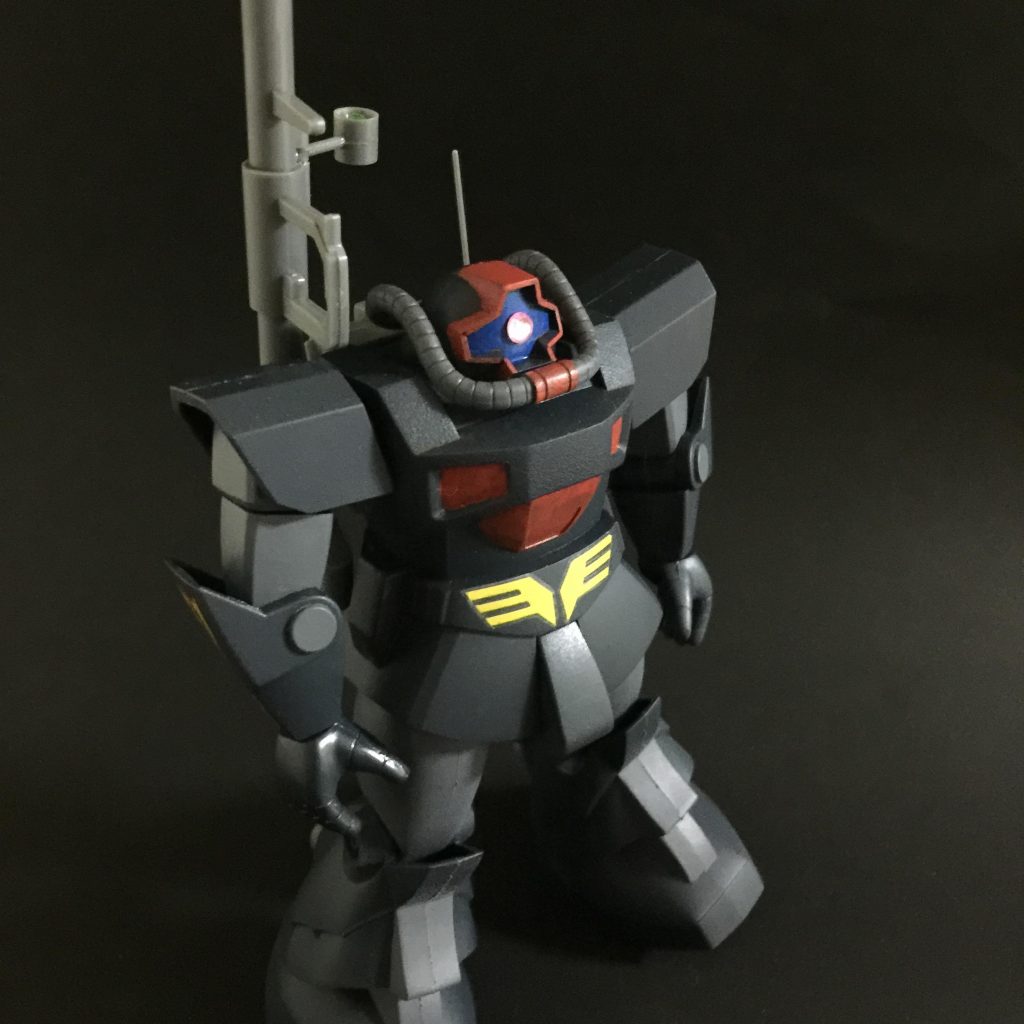 モノアイ周辺を設定通りブルーに塗装。
閲覧ありがとうございました( ^ω^ )