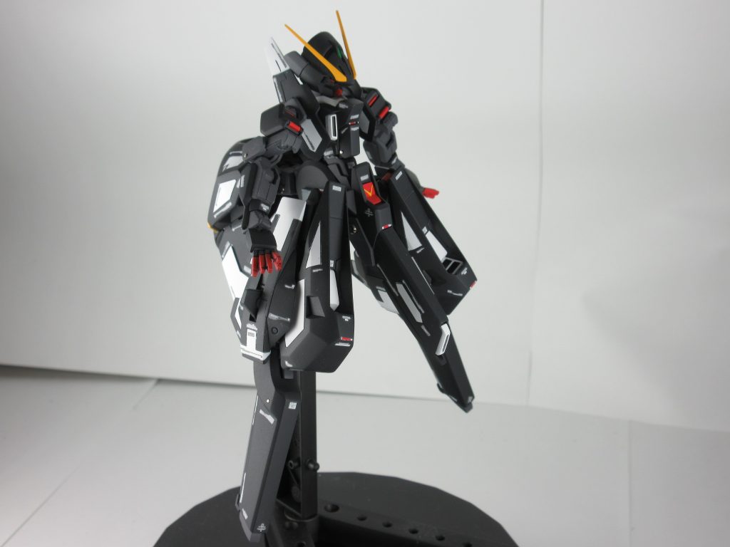 アンテナシャープ化や、スジボリ、エッジ出しを中心に製作。
元々のキットが、のっぺりとしていた印象もあり、プラ板にてディテールアップもしています。