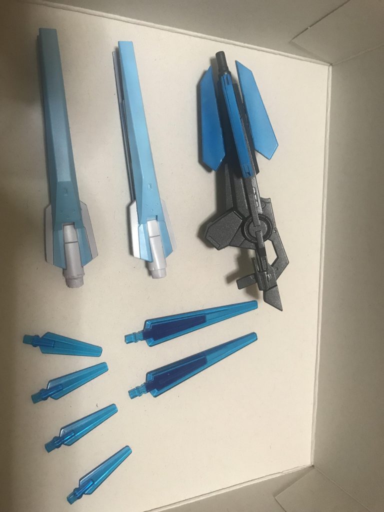 武装一覧です、グリッターファンネル、プロテクトソードビット、エクステンションライフルです