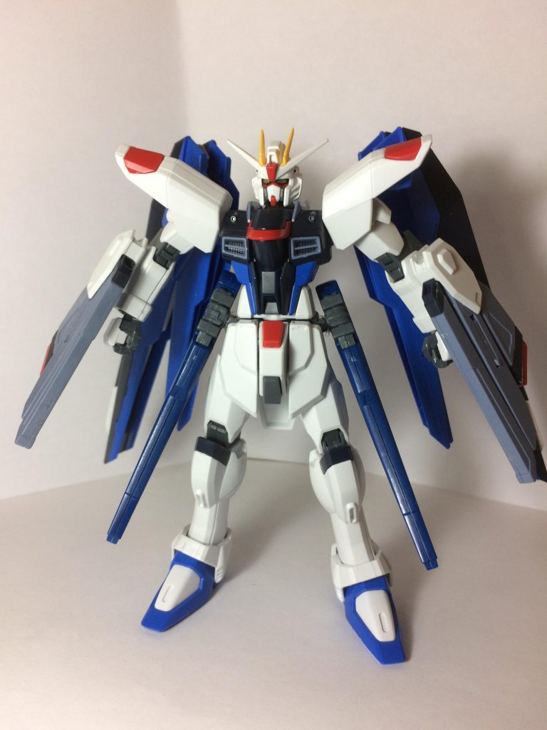 普段は後ろにしている
レールガンを前に持って来て
シールドとして代用する事も可能です