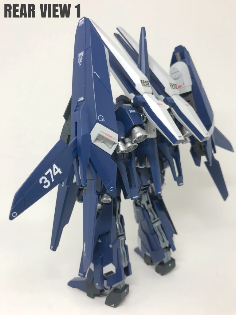 当機 最大の特徴である背部のフィン
ファンネルです。 パーツ自体はデルタカイ
のモノを強引に取り付けました。
ファンネル未使用時は、キャノン砲として
活用可能と言うオマケ付です。