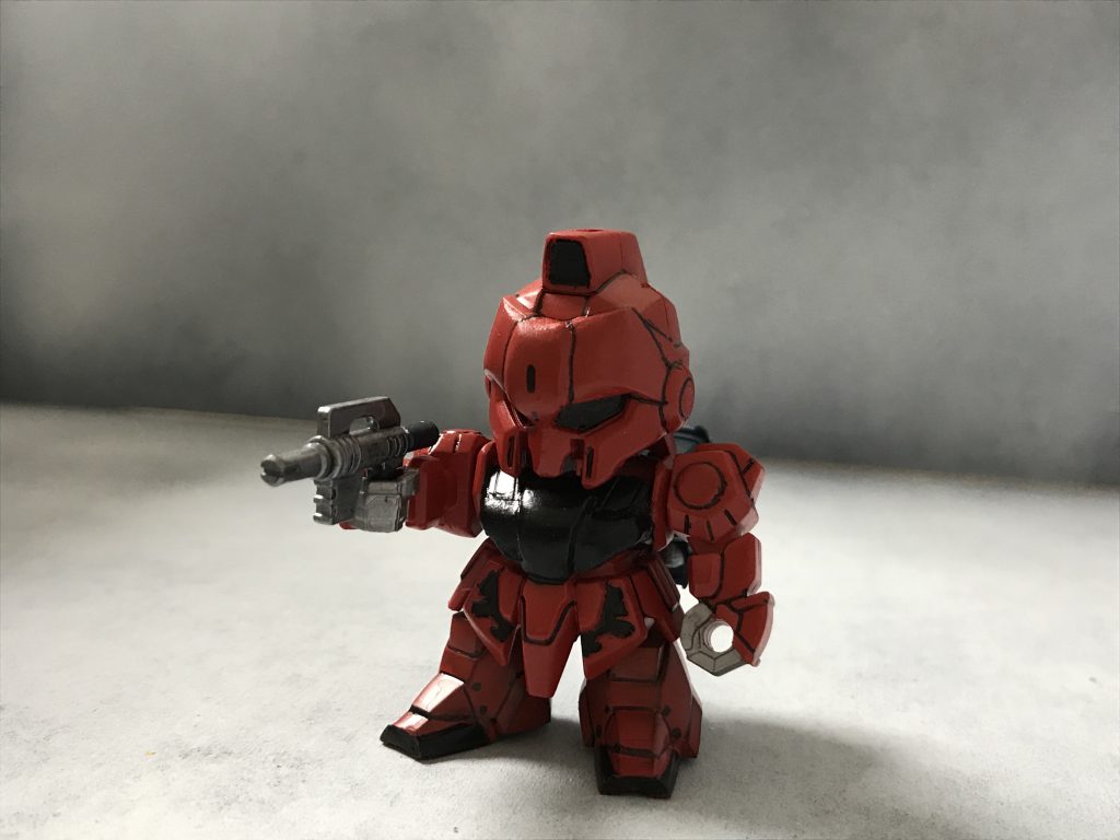 武装は小型ライフルと剣のみです。
今後増えるかもしれませんが…
色はエナメル塗料の銀を使ってます。