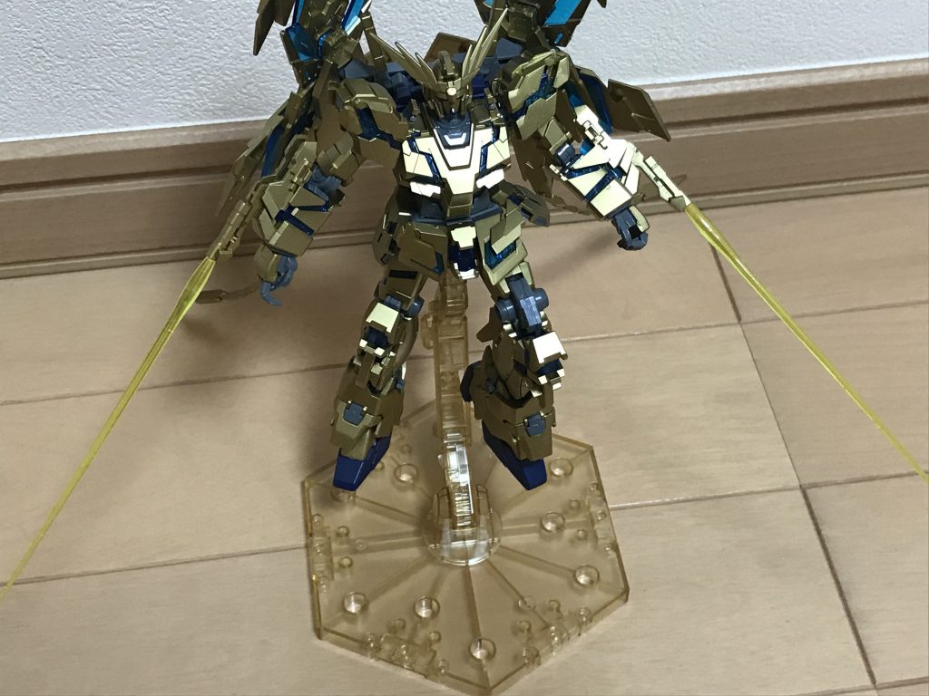 ビーム刃はフェネクスが金色なのでイエローが個人的に好きですね。