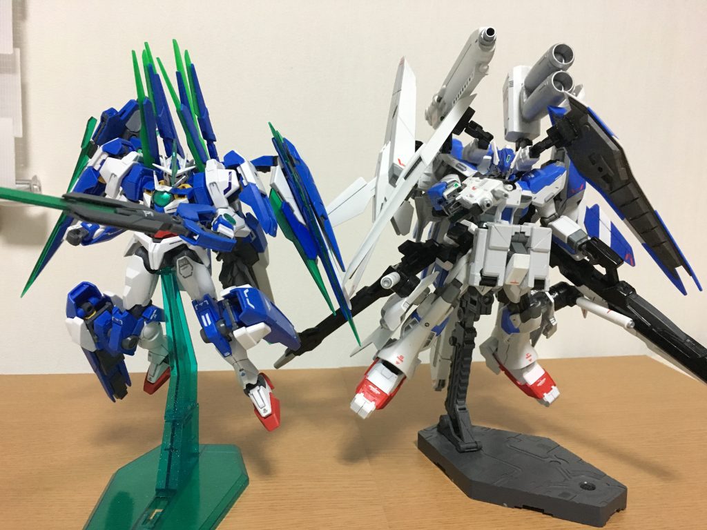 以前載せた00-Qan[T] フルセイバーと。