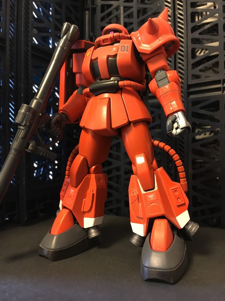 まずはR型の試作機、MS-06RPです。若干自分好みの塗り分けになってます。