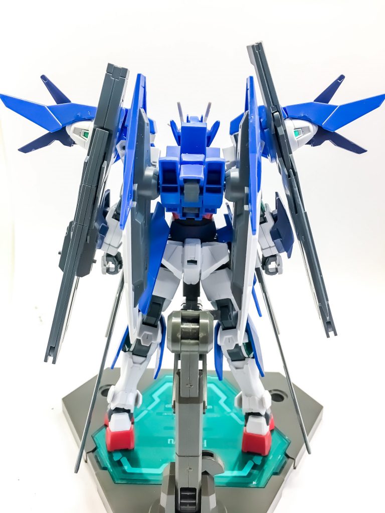 ## 機体背面
背面は自分の機体にしては珍しく、あまり手を付けていません
スカイのバックパックにエースユニットを接続しているだけです