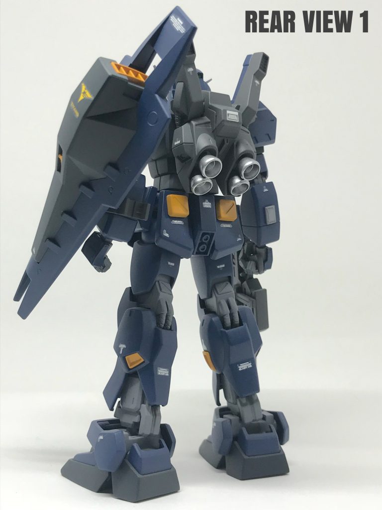 実はこの機体、組み換え遊びをしていた
ものでして、なかなか様になっていたので
本格的に組み上げた機体です。
今では、お気に入りの一品になりました。   
(о´∀`о)