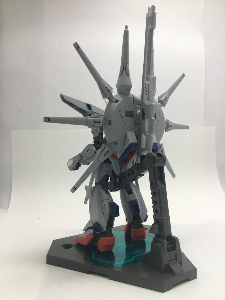 リアです!
個人的にはバックパックのバーニアの塗装が上手くいって凄く嬉しいです!!
ドラグーンの塗装が甘いので、細かな塗装も練習したいですね!