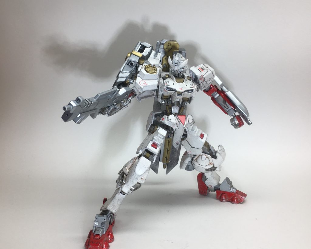 遠距離武器はこのライフルしかないですw