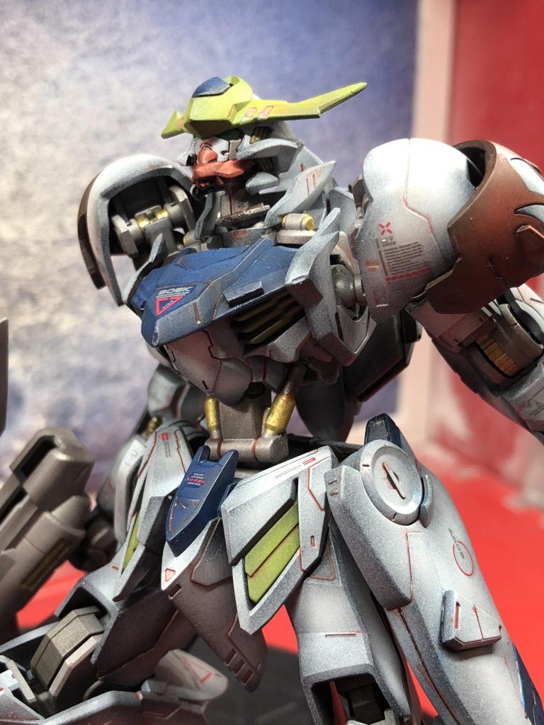 初めて赤でスミ入れしてみたけどバルバトスなら割と合う気がします