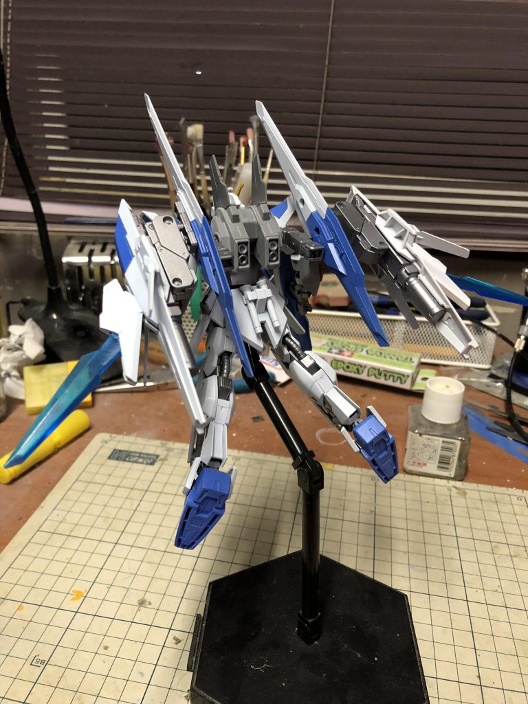 プロペラント・ブースター
稼働時間を増強させると共に、移動速度を上げる。 フレキシブルアームによって接続されている為、推力方向を自在に変更することができる。