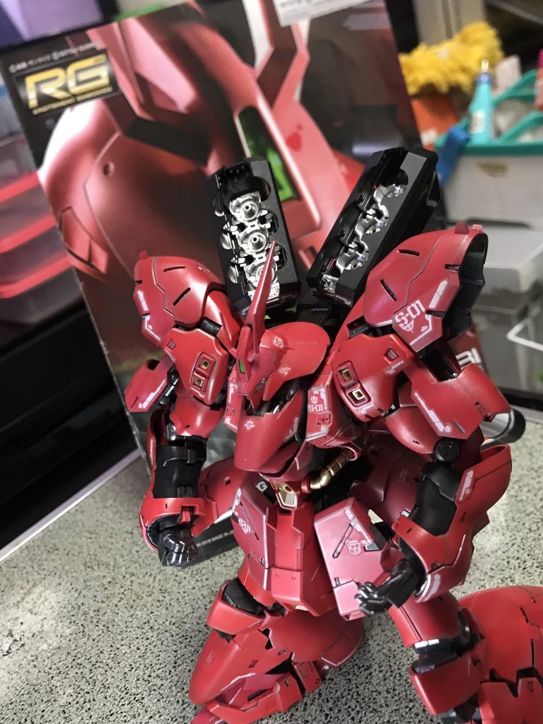 ファンネルコンテナの中はキラキラ塗装