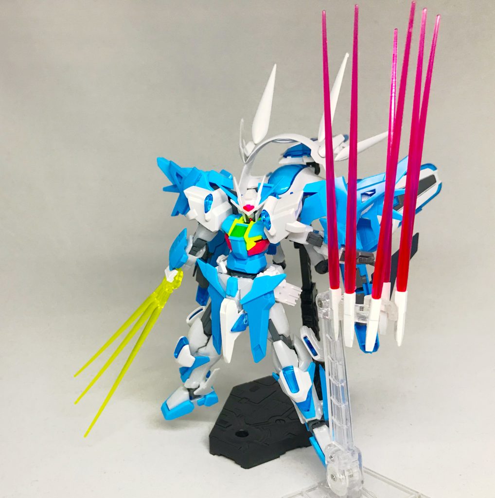 ビームサーベルビット的な感じでビームサーベルを飛ばして戦っちゃいます