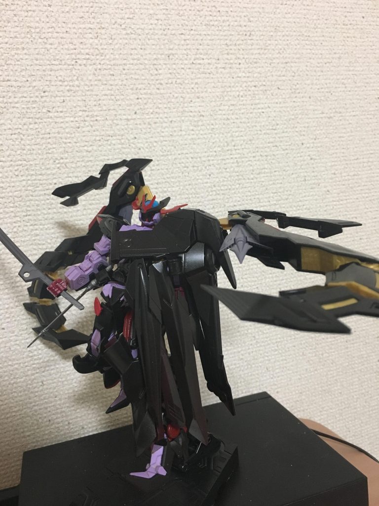 マント側からのポーズ