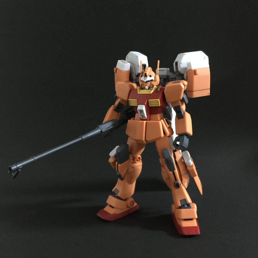 メインウェポンのフェダーインライフル。
手首をビルドナックルに換えてますが、
保持するのがやっとです。