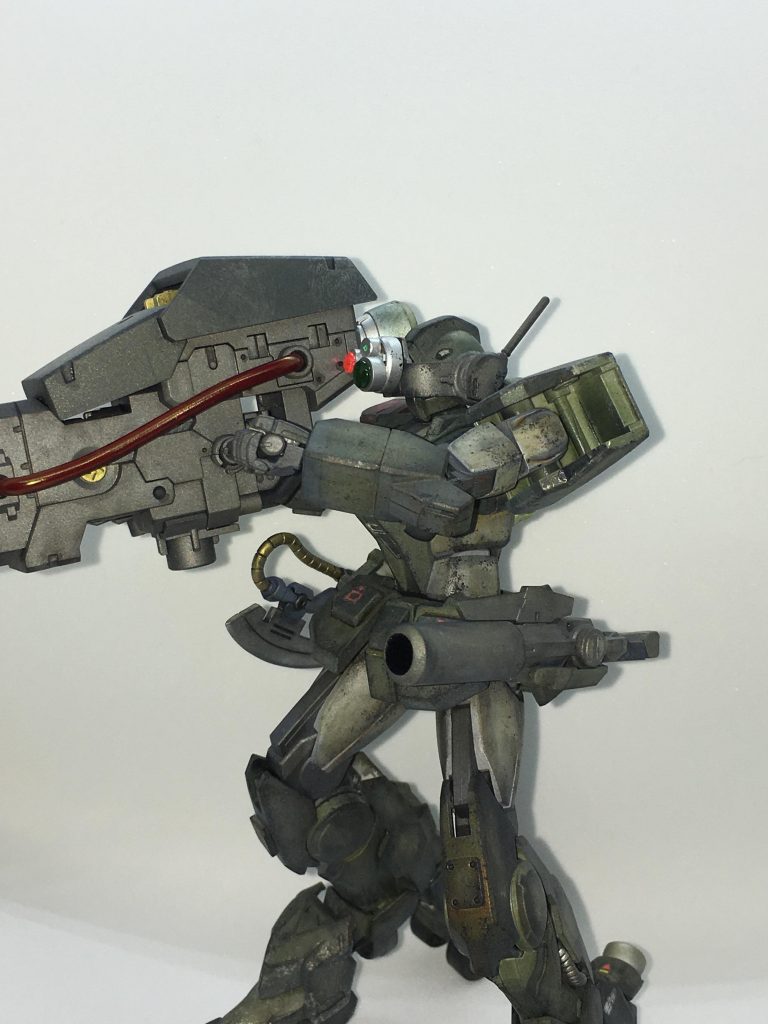 実弾兵装を使い切った状態の時のみ呼び出す事が出来る超大型二連装砲ギルガメス
当たるかどうかはともかく威力は絶大である。
敵が多ければ乱れ撃ち巨大なボスには集中放火弾切れ後は鈍器として使用、壊れたらポイ。